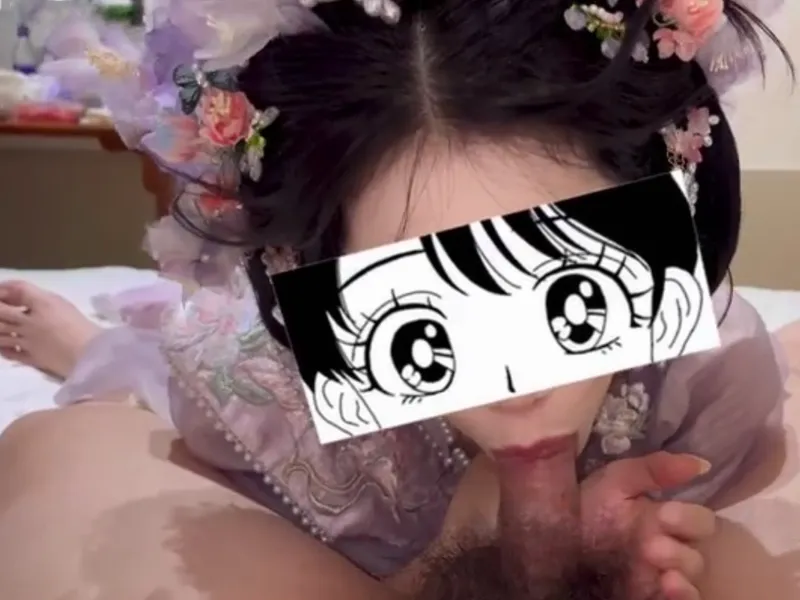 Gái xinh trong bộ đồ bé con mút của quý cực đã